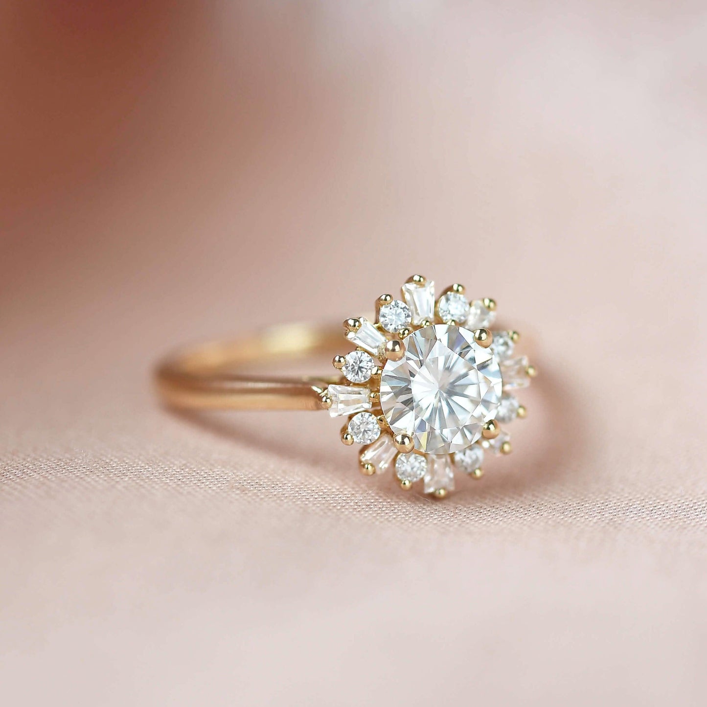 1 CT Round Halo Lab Grown Engagement Ring
